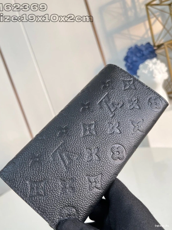 LOUIS WALLET VUITTON EMILIE 1225